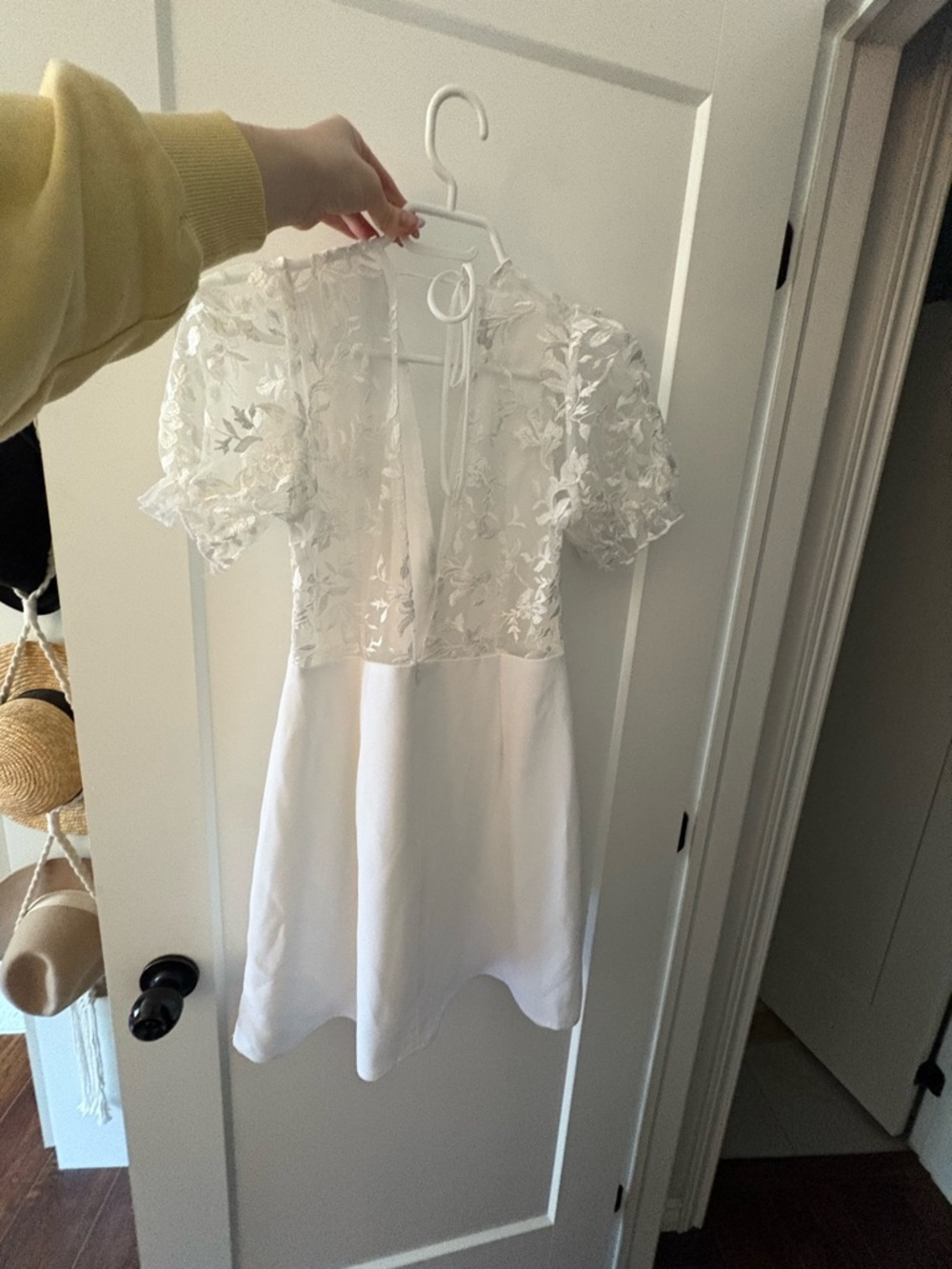 Park & Fifth White Payson Mini Dress - Picture 4 of 4
